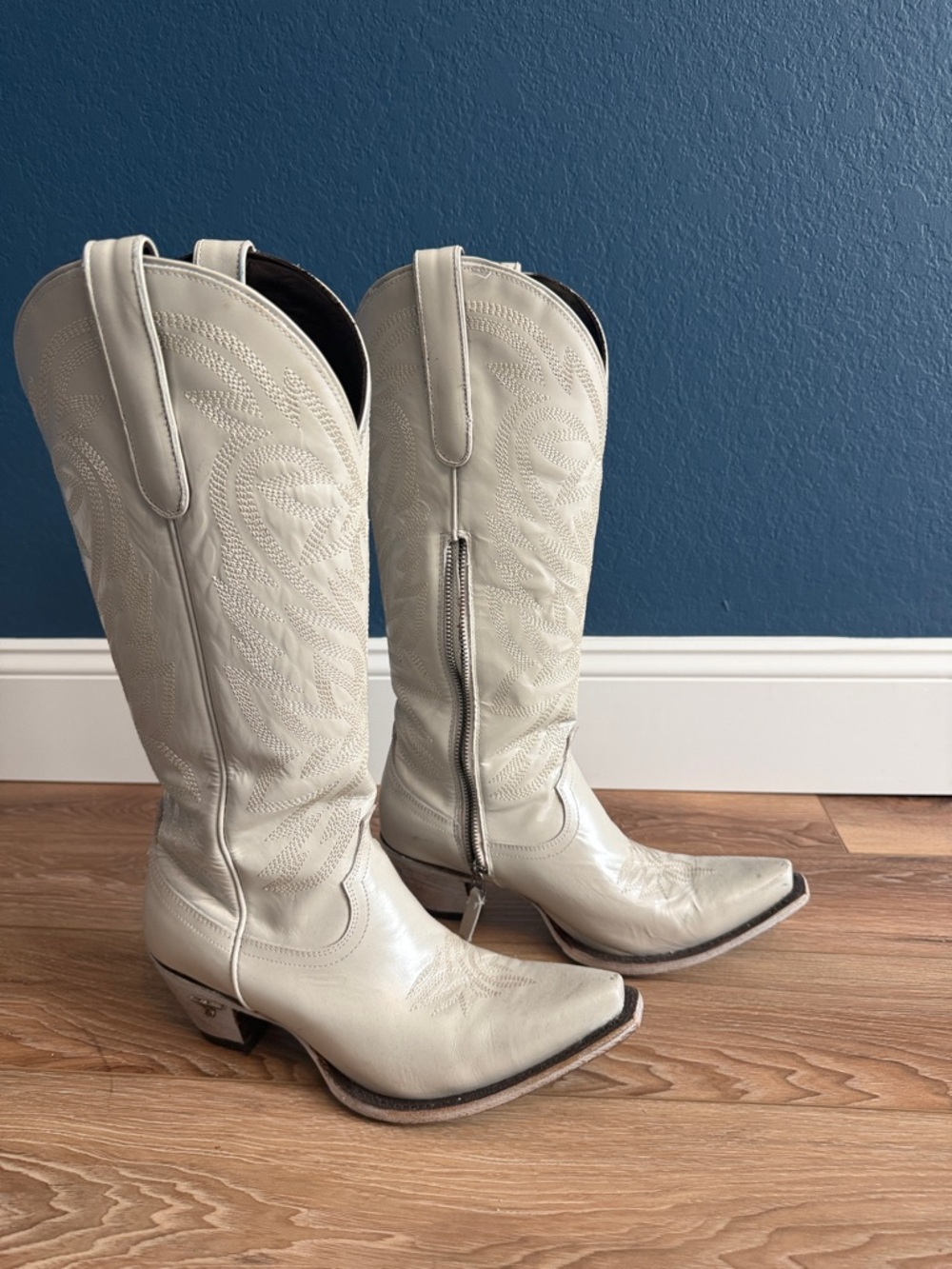 Women's Cream Western Embroidered Leather Boots